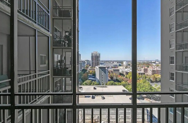 Beautiful ATL 1 Bedroom Condo awaiting your stay!