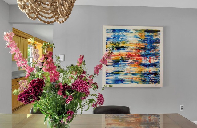 Beautiful Beach Cottage Getaway in the Hamptons w/Private Community Beach Access