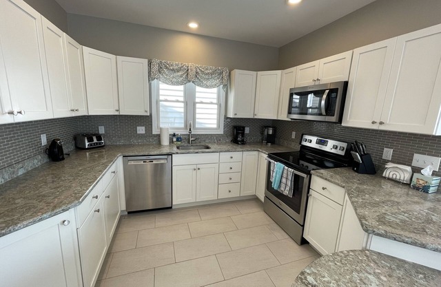 Beautiful Beach Front - 3 BR 3 Bath