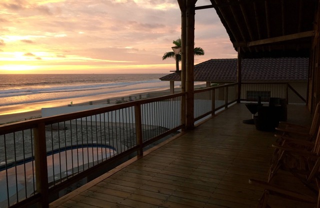 Hermosa casa de playa para toda la familia. Vista increible