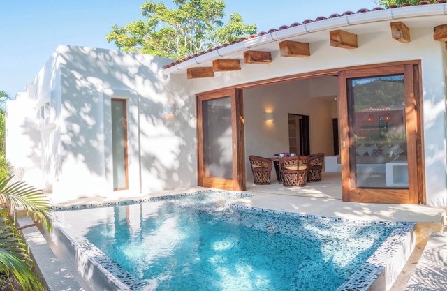 Casita con Camas King y Alberca en Careyes ¡A 5 min de la Playa!