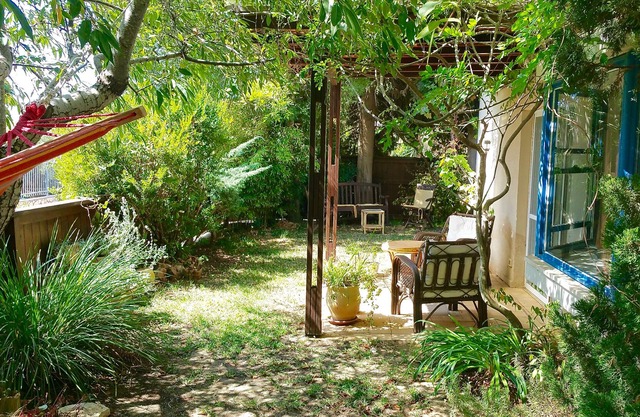 Hermosa casa unifamiliar con jardín privado para alquiler corto en Zichron Yaacov