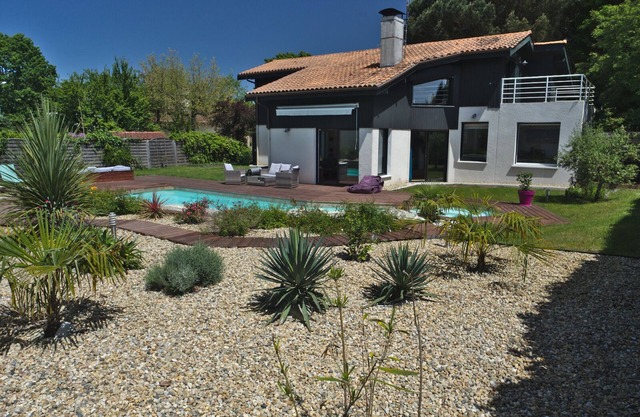 Hermosa casa tranquila con piscina