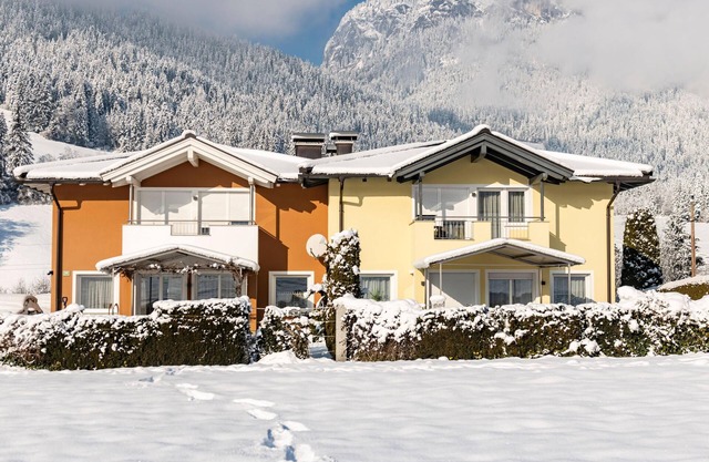 Beautiful group accommodation with sauna & ski-in