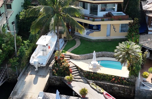 Hermosa Casa en Vila Velha Dentro del Agua