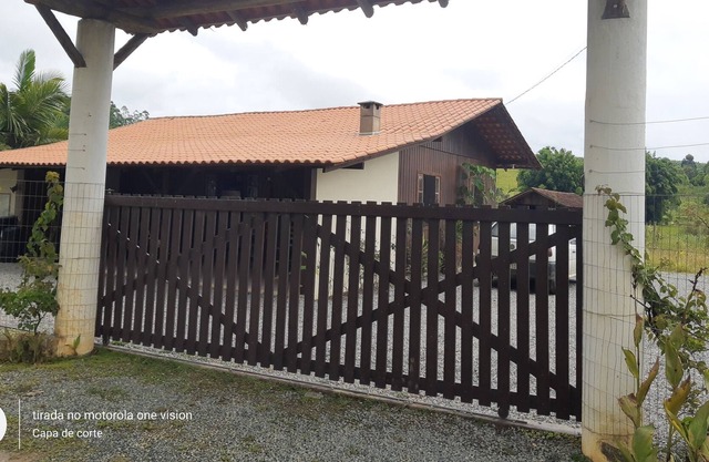 Hermosa casa en su lugar. Está a 6 kilómetros de la playa de Piçarras.