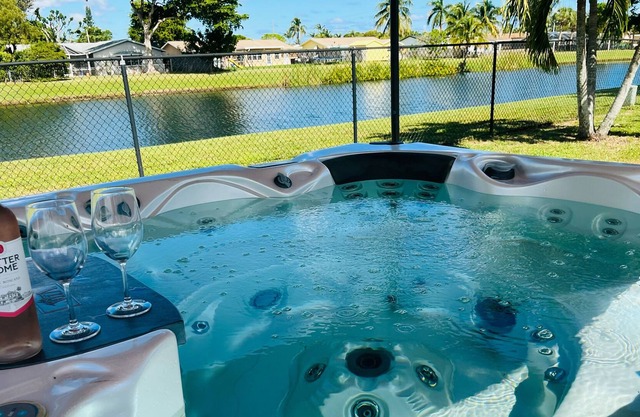 Beautiful house with Jacuzzi and pool table.