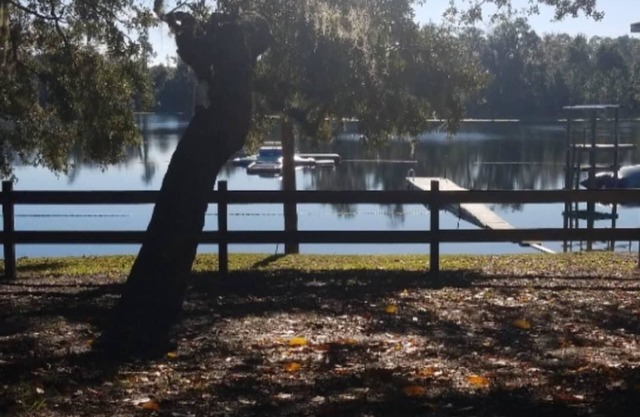 Hermosa propiedad frente al lago con cabañas totalmente amuebladas!