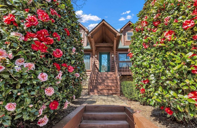 Hermosa cabaña en Lakefront Log en Peaceful Lake ~ Lake Lure Area