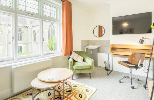 Beautiful Large Apartment in Central Cambridge
