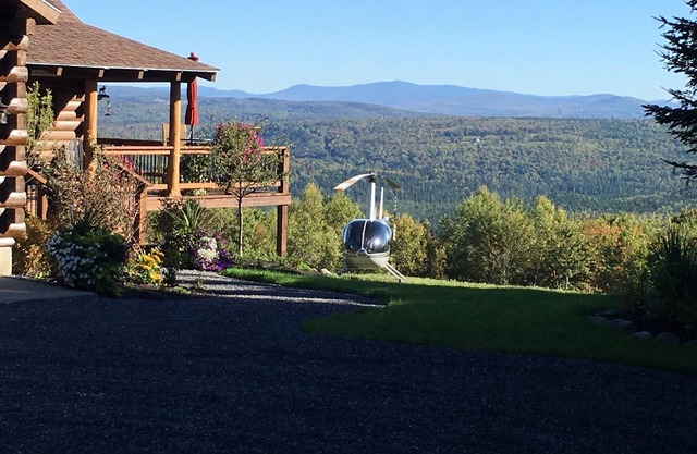 Hermosa casa de registro con vistas a la montaña y al lago y bañera de hidromasaje-Sleeps 8