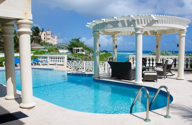 Beautiful Luxurious Four Bedroom Villa