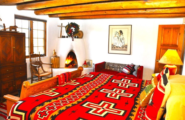 Hermosas vistas a la montaña, techos con vigas, 2 chimeneas