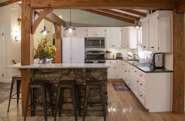 Hermosa casa recientemente renovada, propiedad arbolada privada ubicada en Lancaster Co