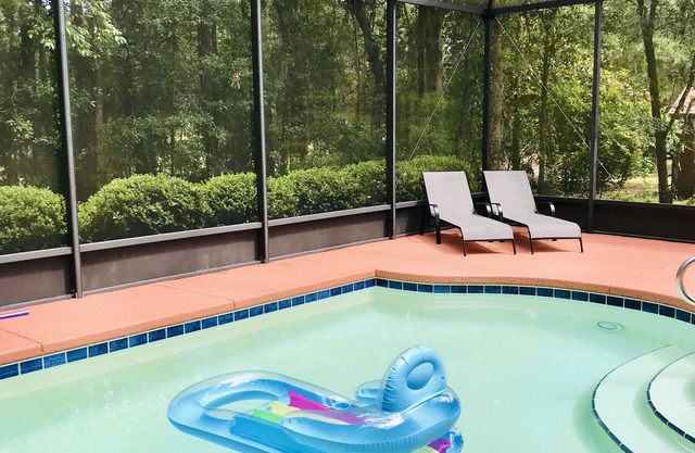 Hermoso oasis con piscina a poca distancia del río y playa privada