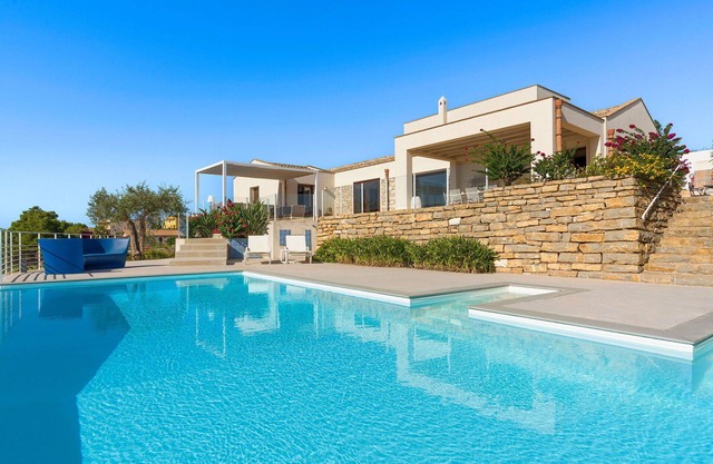Casa de vacaciones privada con A/C, piscina privada, WIFI, TV, terraza, vista panorámica