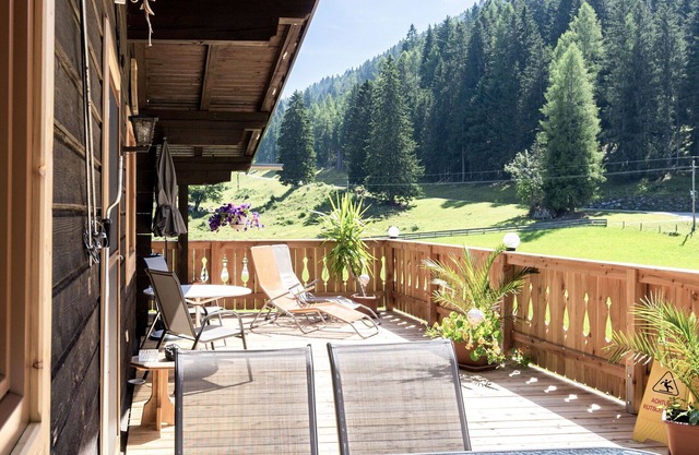 Preciosa casa de vacaciones privada con WIFI, TV, terraza, mascotas permitida y aparcamiento