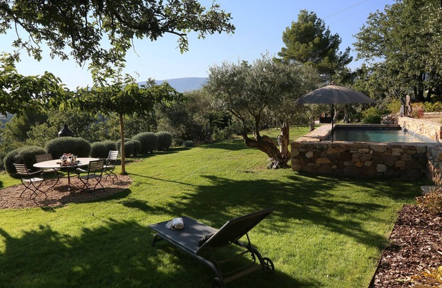 Hermosa propiedad con piscina sin vecinos, vistas tranquilas y excepcionales.