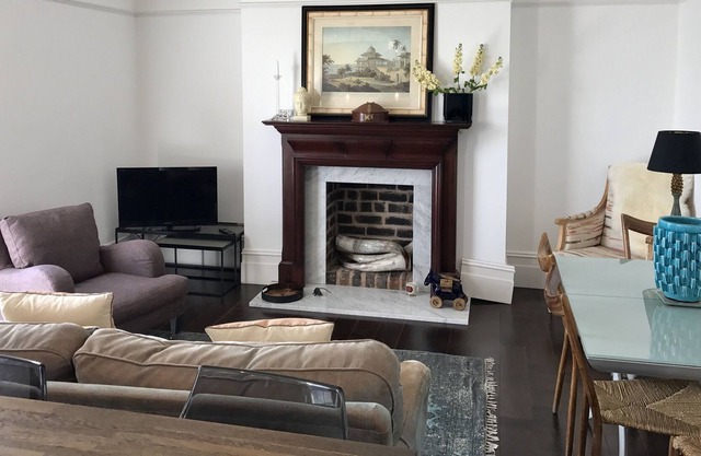Beautiful River Mersey View, very comfortable well appointed 1st floor apartment