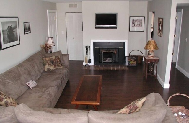 Hermoso condominio rústico 3BR - Woodson Bend - Capacidad de hasta 14