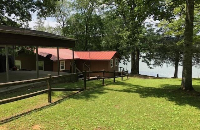 Hermosa cabaña rústica en el lago Lincoln es un paraíso deportivo!