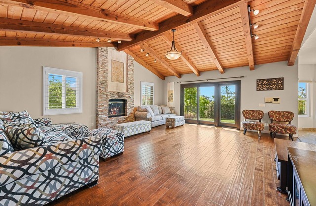 Hermoso retiro de San Diego (Fallbrook) en más de 2 acres con increíble vista a la montaña