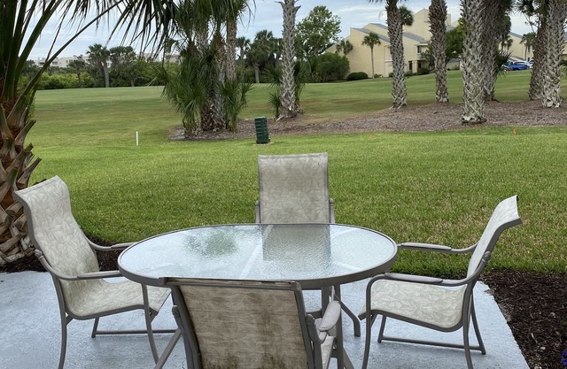 Hermoso condominio Sawgrass Country Club! Membresías mensuales disponibles. 7 dias min