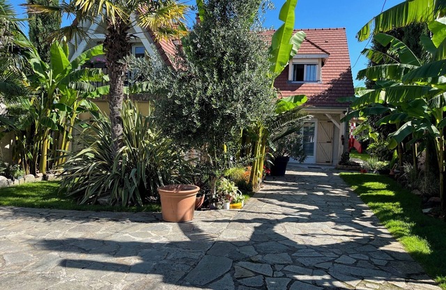 Beautiful, spacious property in an exotic setting...