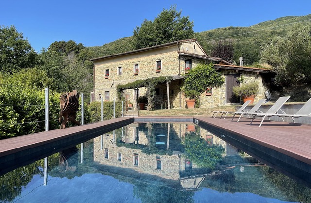 Hermosa casa de campo toscana con vistas impresionantes y una piscina