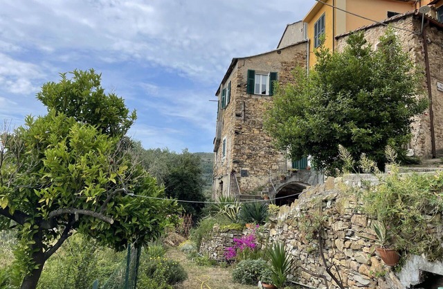 Preciosa casa de vacaciones con WIFI, terraza, mascotas permitida, vista panorámica y aparcamiento