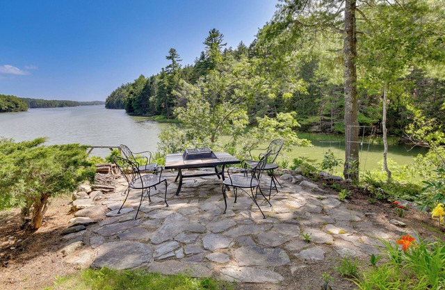 Beautiful West Bath Apt: Waterfront