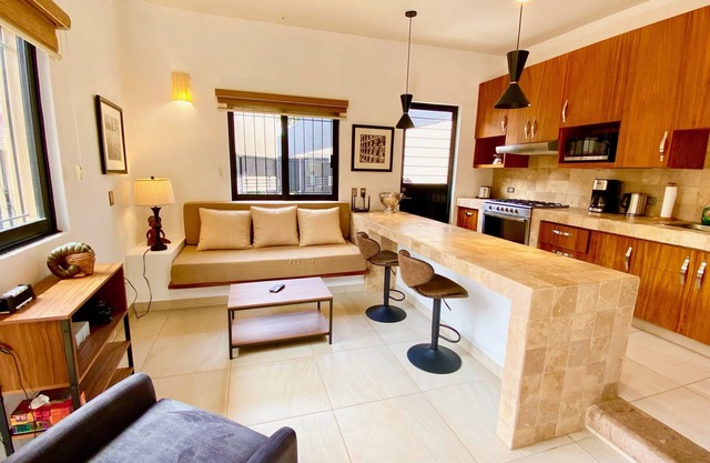 Casa de Huéspedes Privada de 1 Dormitorio Bellamente Renovada