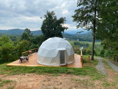 Bee Our Guest Mountain Top Glamping