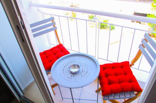 Bel appartement piscine, 10 min stadium, souk, plage, bein sports