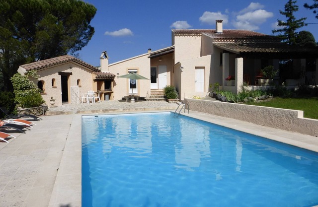 "Bel Estéou", hermosa villa en Crestet en 1700 m2, vista de Ventoux y pueblo medieval