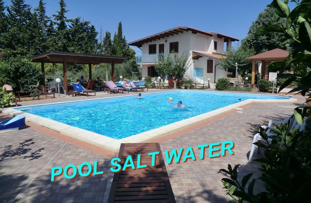 CASA BELLA, PISCINA DE AGUA SALADA Y CLORO NATURAL. Yacimientos arqueológicos.