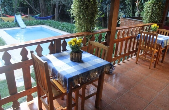 Belo Sítio com piscina, & 6. 000 mt2 de área verde - 15 minutos de Pinheiros.