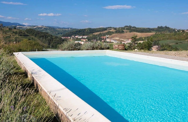 Casa de vacaciones soleada en Salsomaggiore Terme con piscina