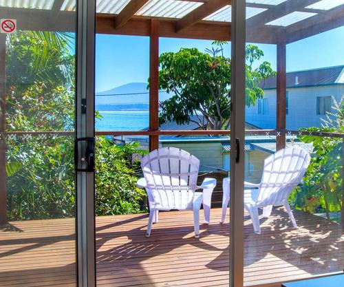 Bermagui Bay Beach House Bungalow in the heart of Bermagui