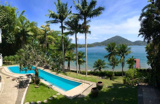 Casa Exclusiva, Infraestructurada, Frente al mar y la Naturaleza de Angra