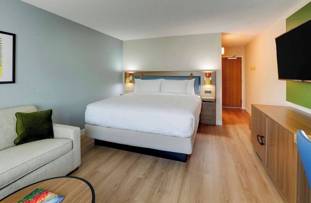 Best Value, Quality Stay! w/ Pool, Near Rio Montana Park, Pet-Friendly