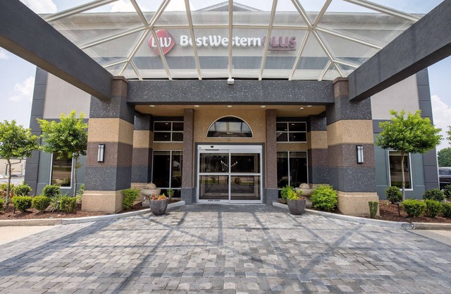 Best Western Plus Vermilion River Inn & Suites
