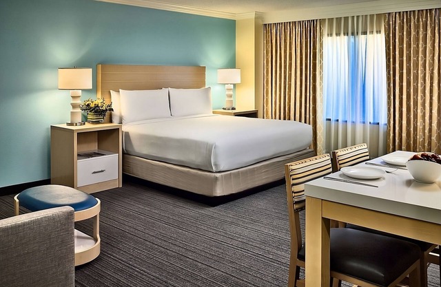 Better Choice For Your Vacation! Accessible location and Spacious unit awaits