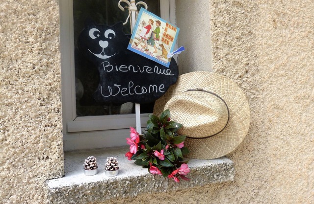 Between Luberon and Durance, la petite Maison de Marie Louise.....