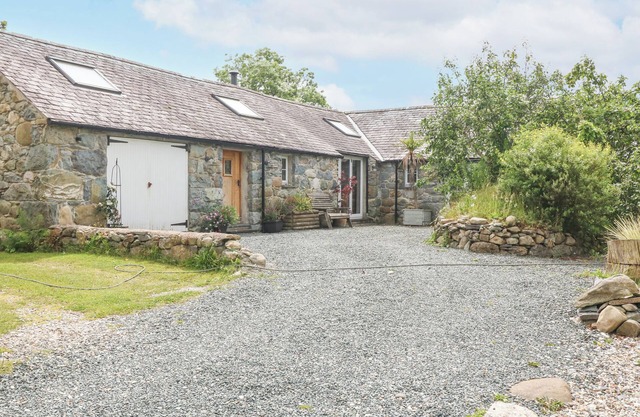 Beudy'r Wennol, GROESLON