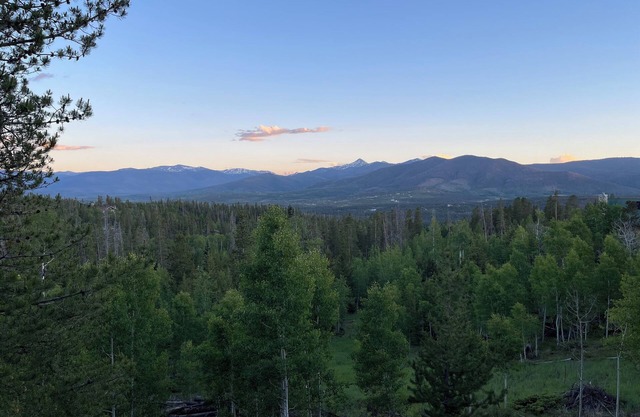 Big Mountain Home con impresionantes vistas; duerme 13