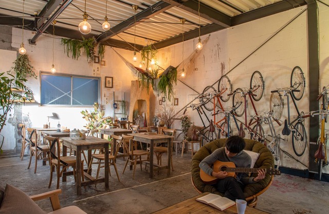 BICICLETA Y CAMA TOKIO ORIENTAL (Casa privada de 4 pisos)
