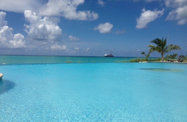 ¡NUEVO LISTADO! ¡FEBRERO ESPECIAL HERMOSO BIMINI SANDS RESORT CONDO!