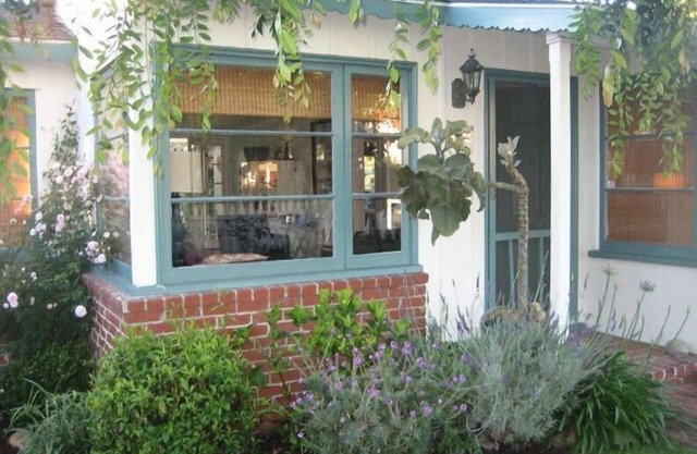 Bendición Cottage: Una cabaña Vintage 2 cuadras de la playa