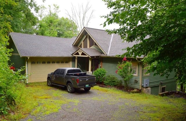 Blue Ridge Mountain Getaway en Springdale Country Club (Comunidad cerrada)